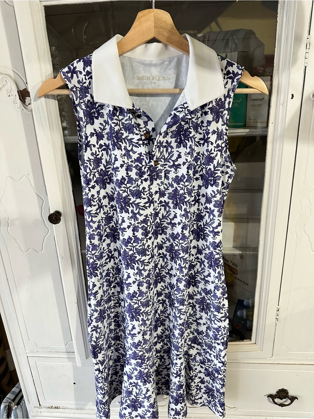 Smith & Quinn White and Navy Floral Sleeveless Collared Mini Dress